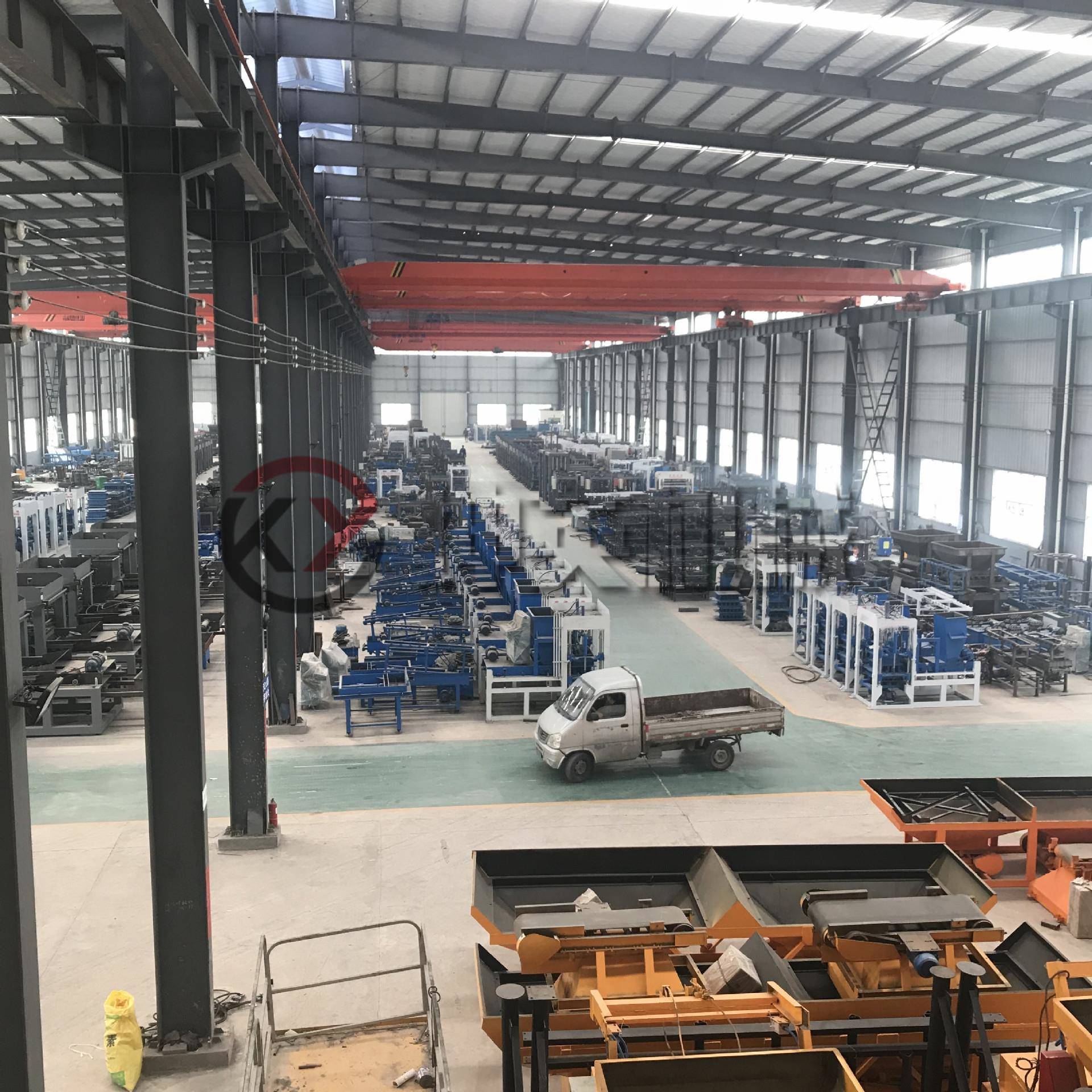 大宗固废处理再利用全自动混凝土制砖设备多功能砖瓦成型压力机