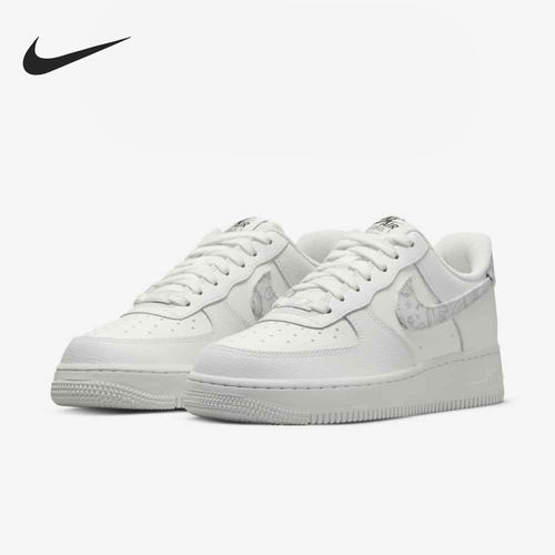 Nike/耐克官方正品AIR FORCE 1 '07 ESS 女子运动板鞋DJ9942-100