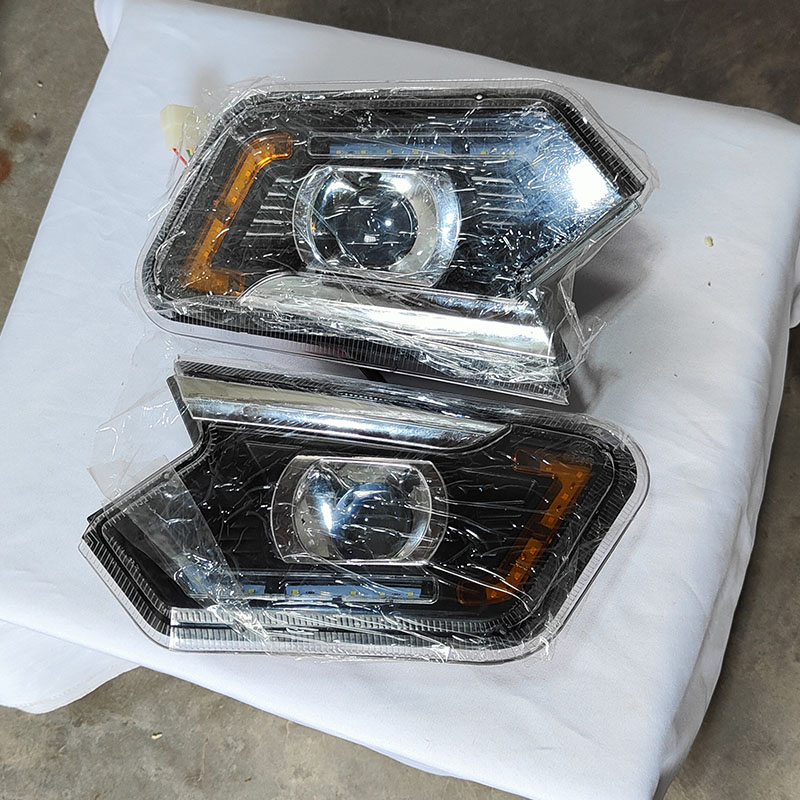 电动三轮车前大灯金彭款车头大灯转向灯四轮行车灯全封闭篷车大灯