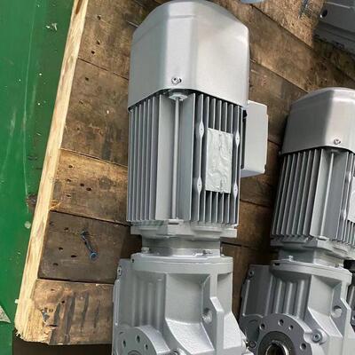 SA62-Y2.2KW-28.75L2-270 齿轮转向器 RT77-Y3KW-28.35摆线减速机