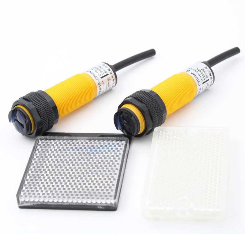 E3F-R2N1 PFM18-C202NA 镜面反射光电开关接近开关感应光眼电眼