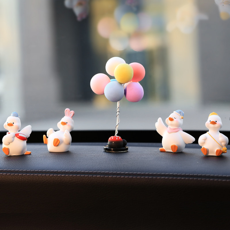 网红卡通晚安鸭汽车中控台摆件女神款车上装饰品车内装饰用品大全