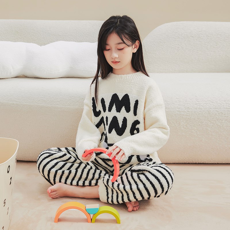 儿童睡衣女秋冬季2024新款女童法兰绒保暖珊瑚绒家居服小女孩套装