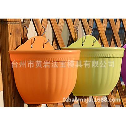 挂壁绿植花盆半圆形绿萝花盆墙面吊篮盆储水带隔水板花盆模具