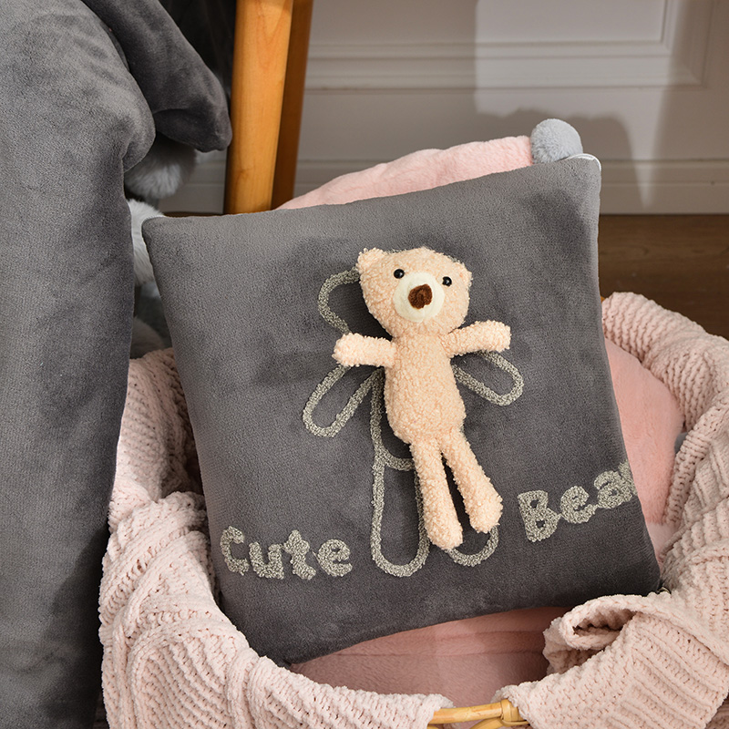 牛奶绒可爱小熊加厚抱枕被子两用车载用靠垫办公室宿舍四季被枕头