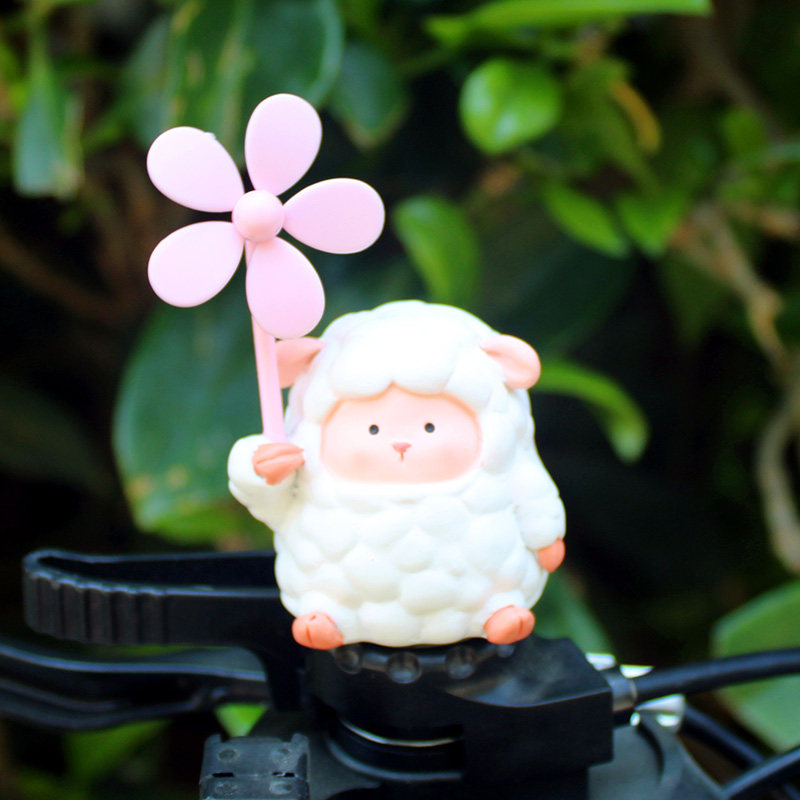 创意可爱小羊羔风车竹蜻蜓电瓶自行汽车载电动摩托装饰送闺蜜礼品