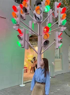 网红爱心打卡心形红绿灯交通标志信号牌道路障碍红创意工厂定制