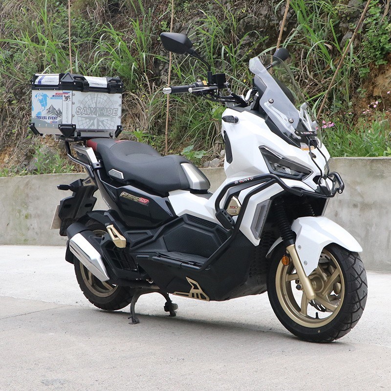 适用三阳XT哈士奇D保险杠前护杠尾箱架货架改装