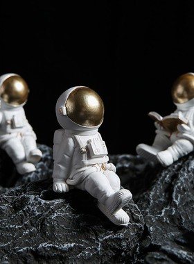 北欧创意宇航员摆件客厅电视柜酒柜书架装饰品男生房间床头柜布置