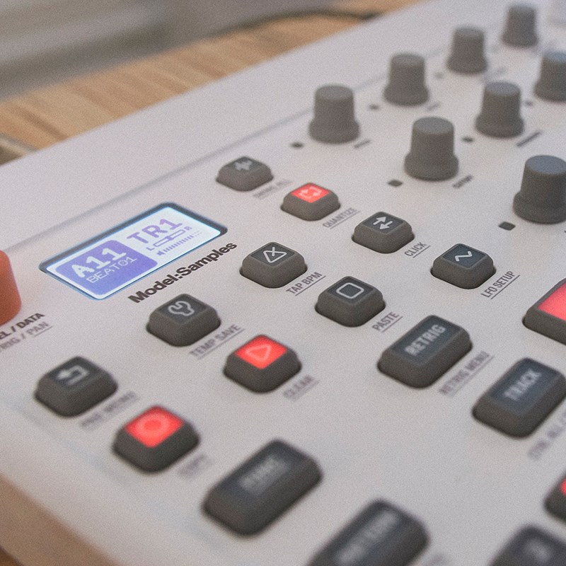 【野雅绫】现货Elektron/瑞典 Model Samples 采样模拟合成器