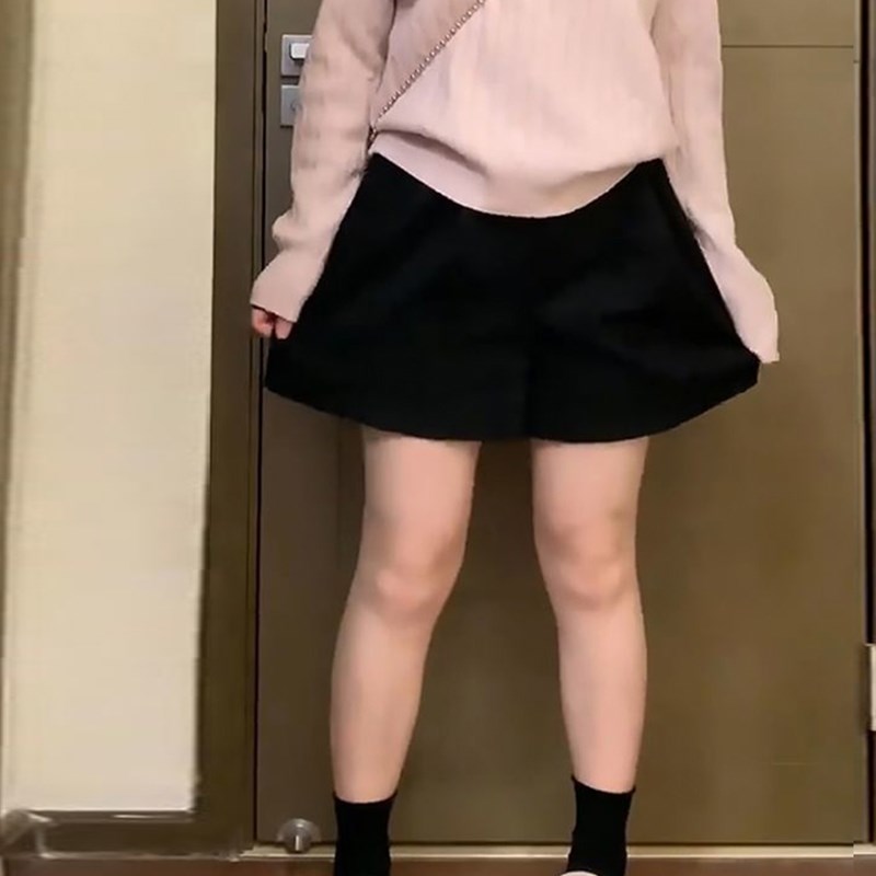 300斤女装胖mm黑色西装短裤女夏季大码宽松高腰小个子a字五分中裤