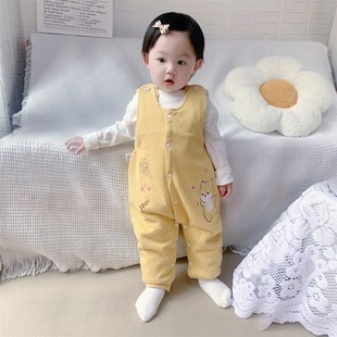 婴儿背带裤秋冬款宝宝夹棉裤子冬季按扣保暖棉裤冬天外穿女宝冬装