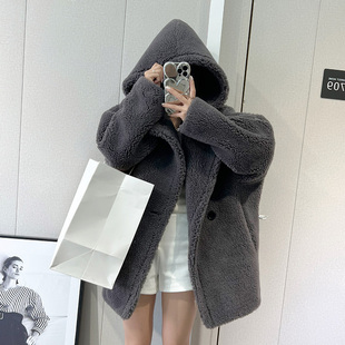 2023冬季新款泰迪大衣短款小个子羊羔毛颗粒羊剪绒连帽皮草外套女