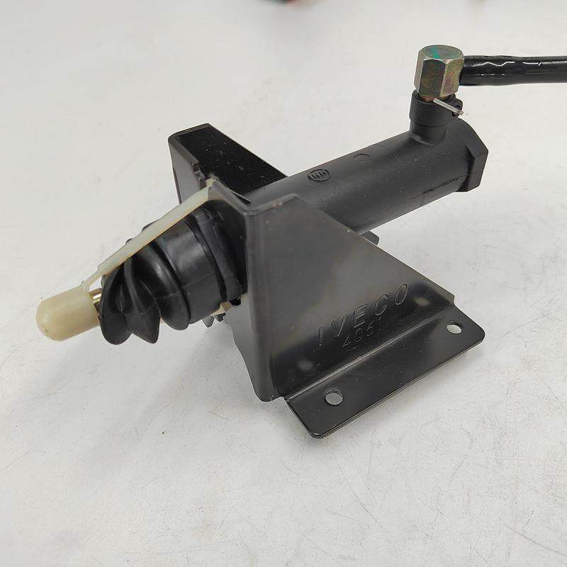 依维宝迪离合柯器分泵新宝迪军045204车6离2合器总泵液压操纵宝迪