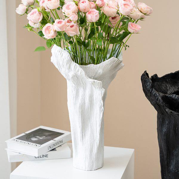 北欧侘寂风客厅玄关插花摆件花瓶高级感创意白色陶瓷鲜花玫瑰装饰