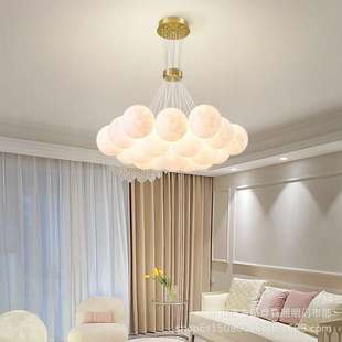 卧室吊灯北欧餐厅灯泡泡月球客厅儿童房简约现代星球灯具爆款星空