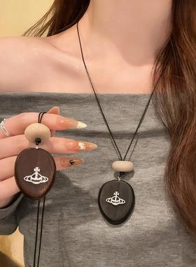 极简土星椭圆吊坠项炼女款高级感轻奢颈炼2025新款小众毛衣炼配饰