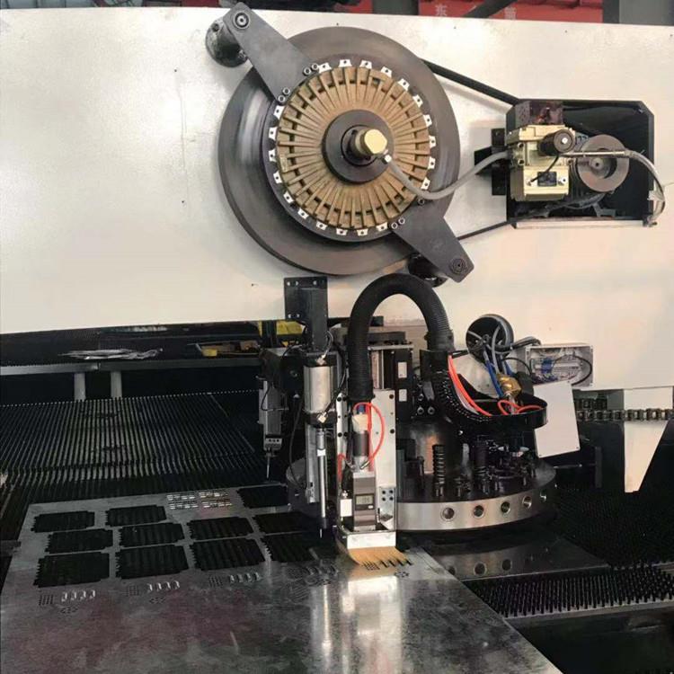 倍思特钣金冲压切割转塔激光一体机数控激光冲搭载1千瓦激光器