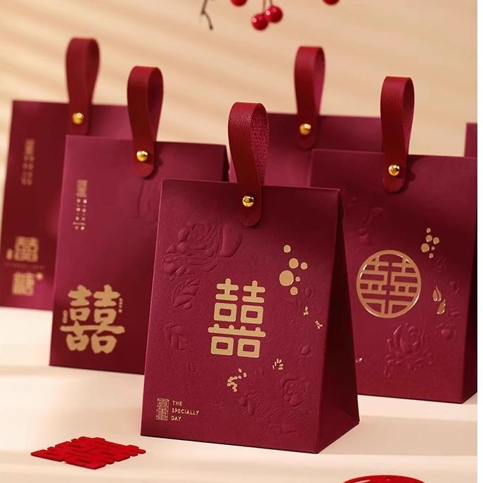 结婚订婚喜糖盒子2025新款手提喜糖袋创意新款婚庆礼装糖果纸空盒