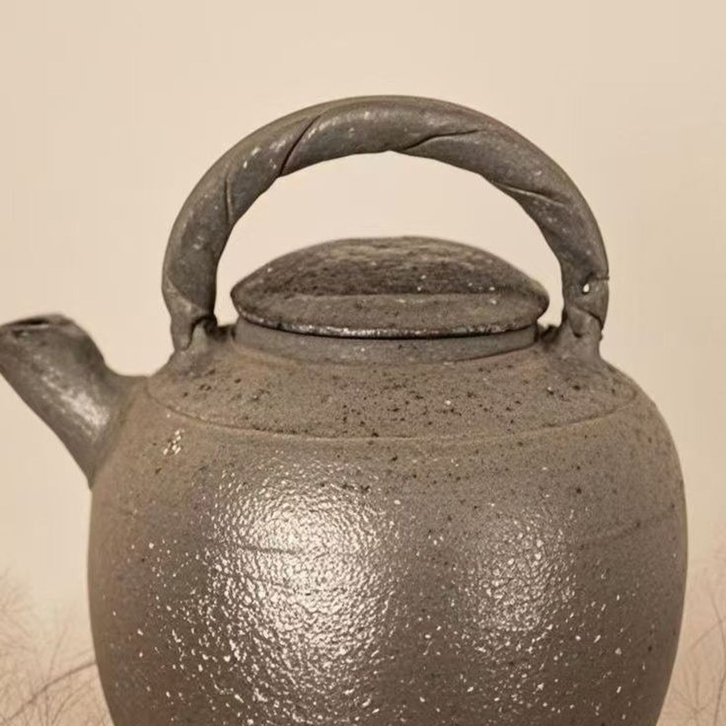 手工复古老式土陶烧水壶茶壶煮茶黑陶养生围炉泥巴提梁水壶家用