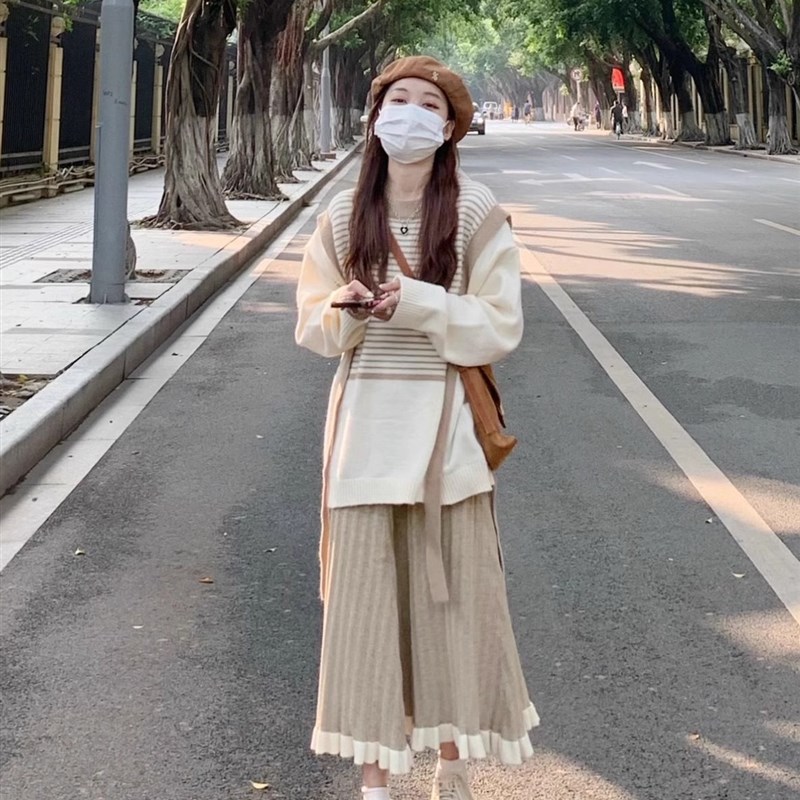 初恋清纯奶甜套装女春秋新款小个子条纹针织毛衣半身裙两件套漂亮