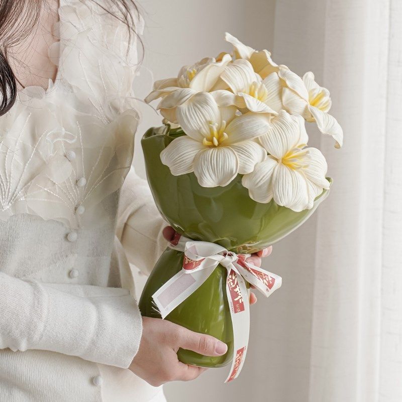 陶瓷新家花瓶轻奢高级感结婚创意摆件客厅插花手捧花束造型花器,家居饰品,福桶,淘宝优惠券,粉丝福利购,淘宝优惠卷