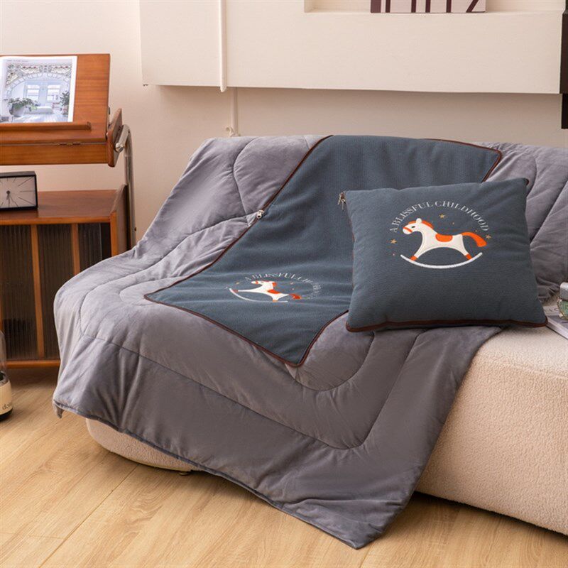 新款小马款抱枕被两用沙发靠枕办公室靠垫午睡汽车载客厅床上