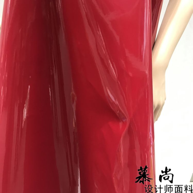 亮面皮革 亮皮针织高弹力PU仿皮料 高端暗红色镜面皮革布料面料