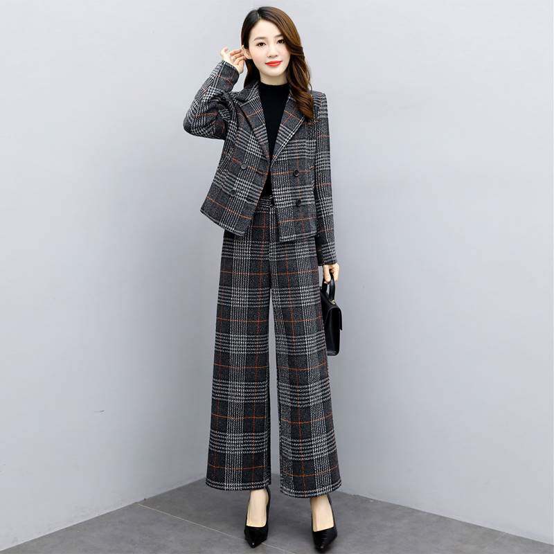 妈妈冬装套装2021新款40岁中年洋气上衣毛呢外套秋冬款中老年女装