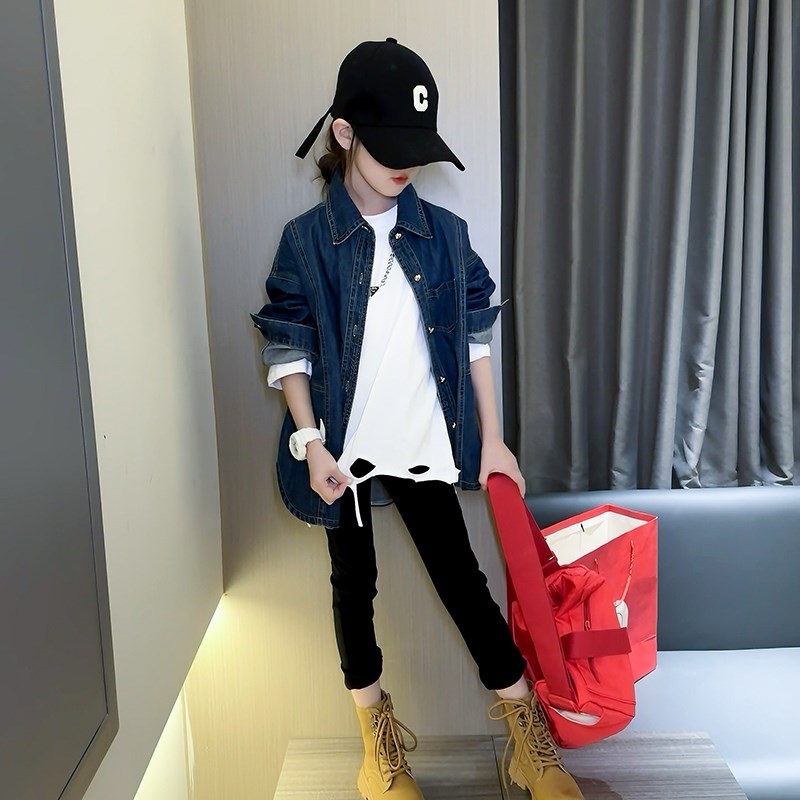 女童洋气牛仔衬衫外套2025春季新款大童女孩复古百搭上衣时髦春装