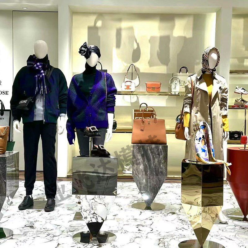 橱展示模特道具服店陈列假肤色女全身时尚坐姿