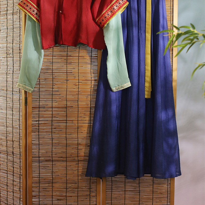 彩绘大唐定制子沫记汉服女唐制复原垂领褙子间条渐变八破交窬裙