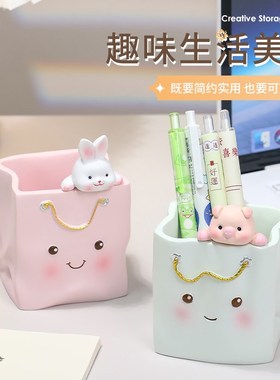 可爱招财猫创意笔筒办公室桌面摆件轻奢高级感大容量卡通动物装饰