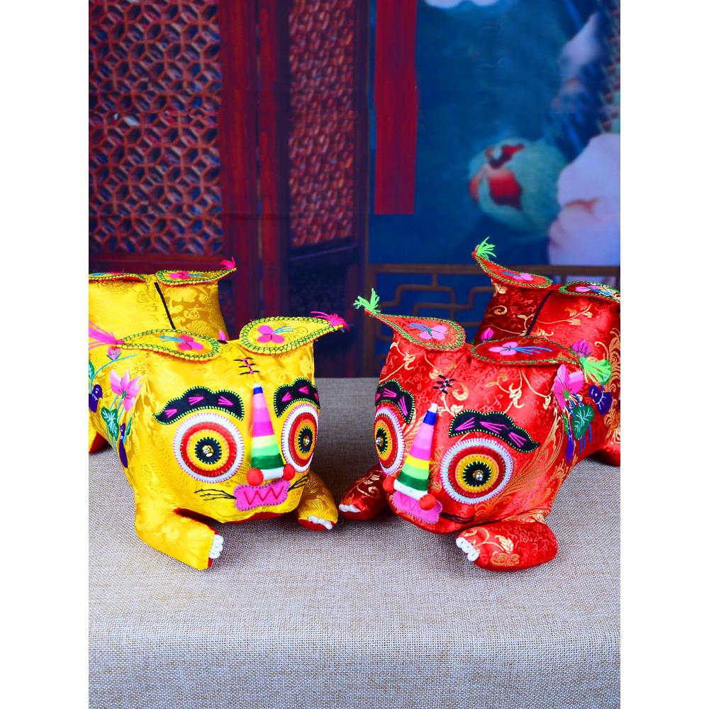 布老虎民间工艺品宝宝老虎枕头婴儿满月百天小老虎手工布艺玩偶