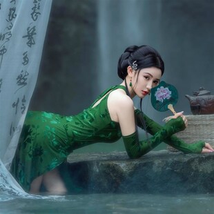 爵士古典舞改良国风旗袍舞蹈服青蛇高级绿色气质修身表演三件套