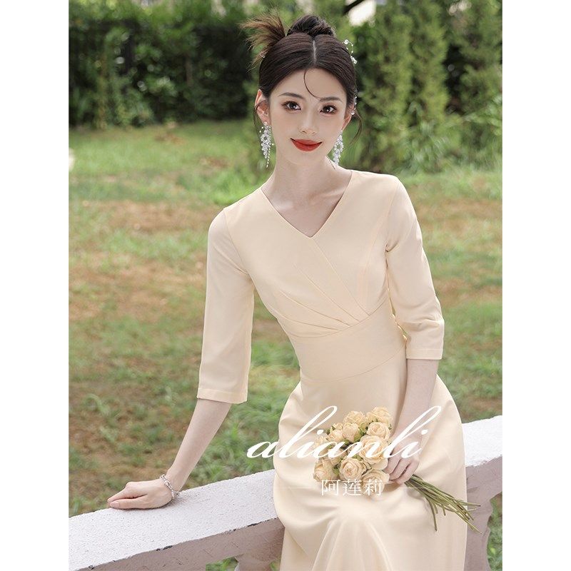 晚礼服女宴会轻奢小众高端法式高级感订婚主持人晚宴香槟色伴娘裙