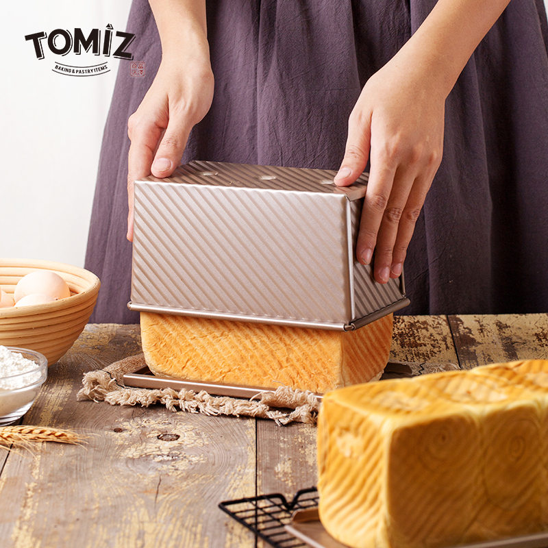 TOMIZ富泽商店烘焙器具450波纹带盖吐司盒铝合金不沾面包烘焙模具
