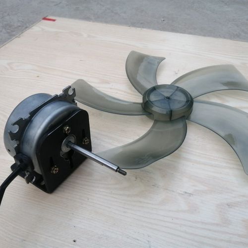 三相无刷交流发电机22伏永磁瓦支架充电带灯水力风力手摇