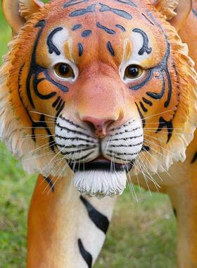 玻璃钢仿真东北虎发光动物雕塑摆件户外庭院公园林景观动物装饰品