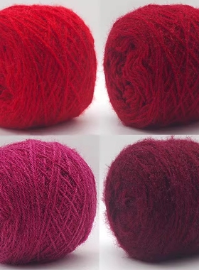 松鼠绒纱线中粗毛线织围巾的专用线团红色送男友女diy编织钩帽子