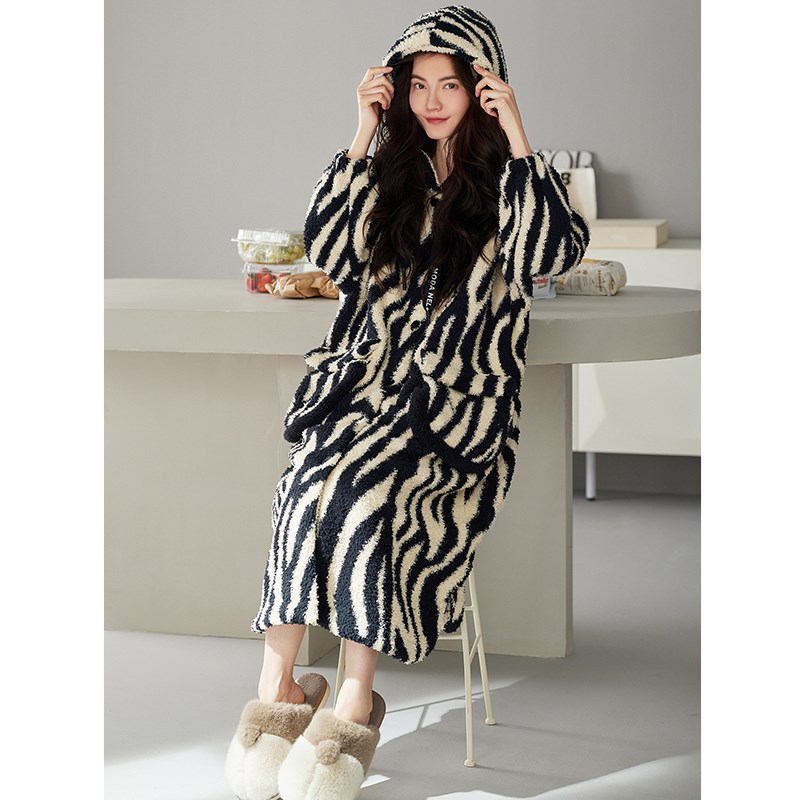 睡袍女士睡衣冬季珊瑚绒加厚加绒睡裙秋冬款法兰绒浴袍大码家居服