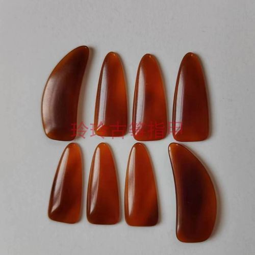 包邮专业古筝指甲半月遥指双面弧成人儿童古筝拨片盒装送古筝胶布