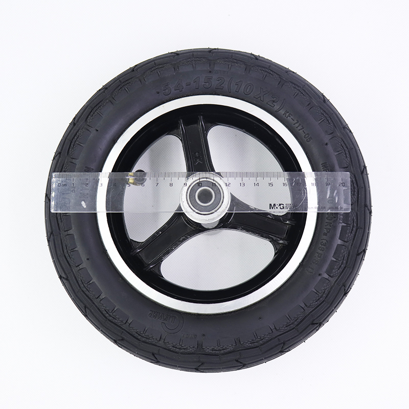 10寸电动滑板车前轮轮毂轮胎装好