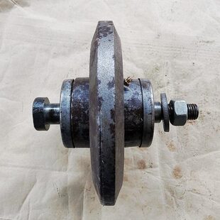 收割机旋耕机钻探机挖机直径21厘米窄齿履带张紧轮总成6305导向轮