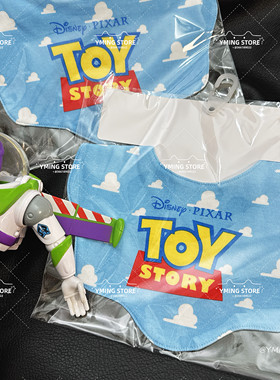 日单卡通玩具总动员蓝天白云可爱造型围嘴 宝宝可爱口水巾