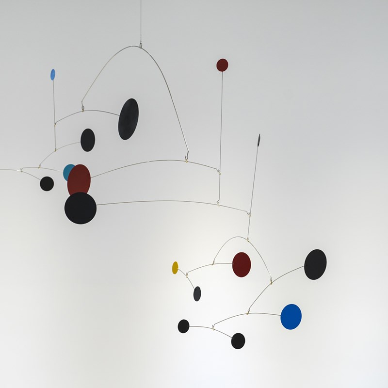 屋顶吊挂装饰品考尔德平衡装置动态雕塑客厅创意展厅艺术商场中庭