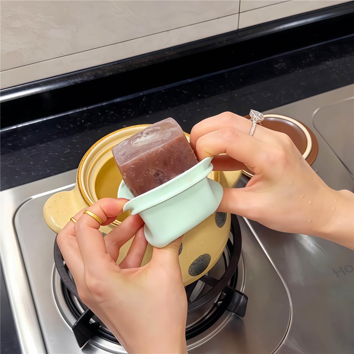 【红豆沙冰】绿豆冷冻分装盒硅胶大容量冰格模具辅食冻肉盒