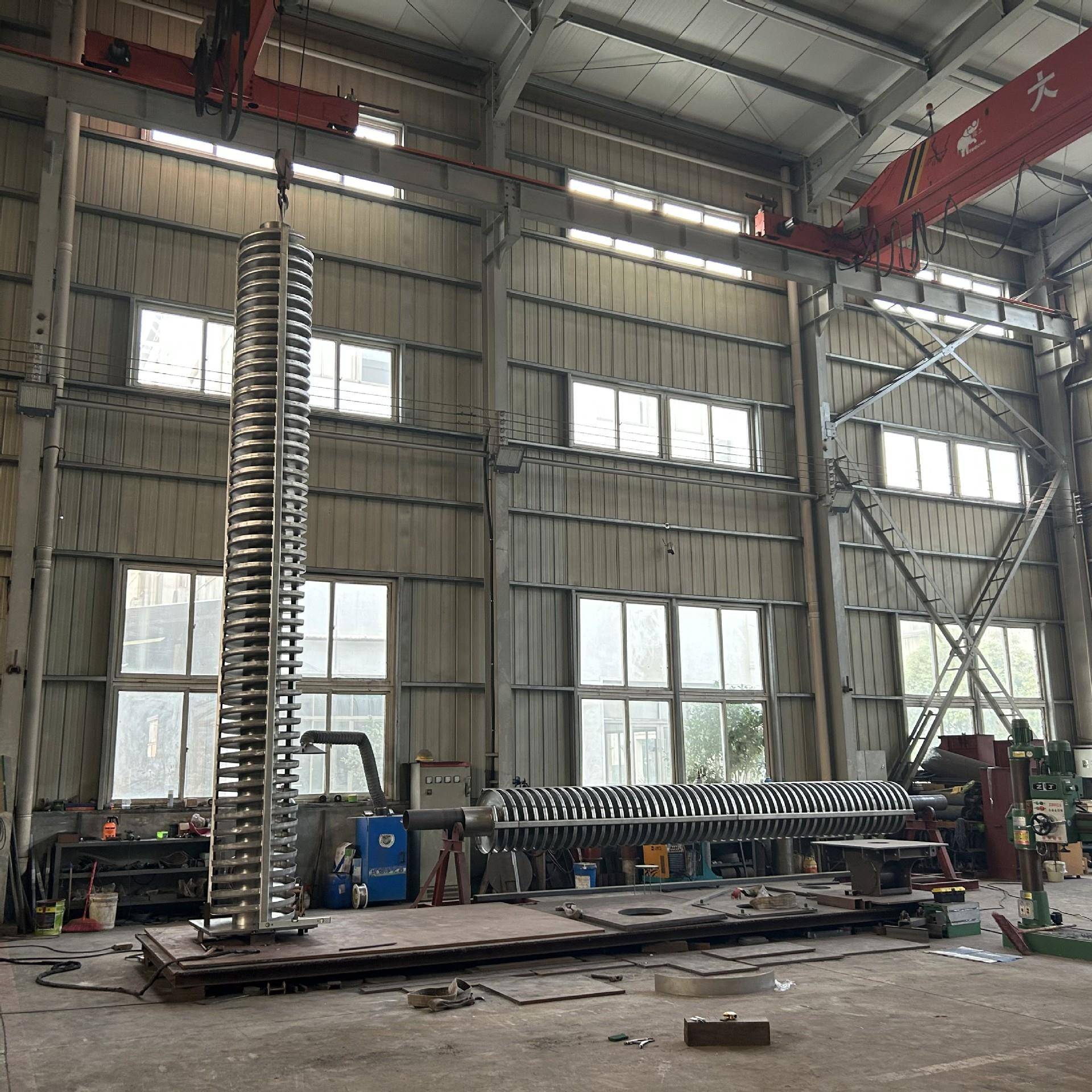 晟图ABS颗粒冷却垂直振动提升机结构紧凑占地面积小降温效率快