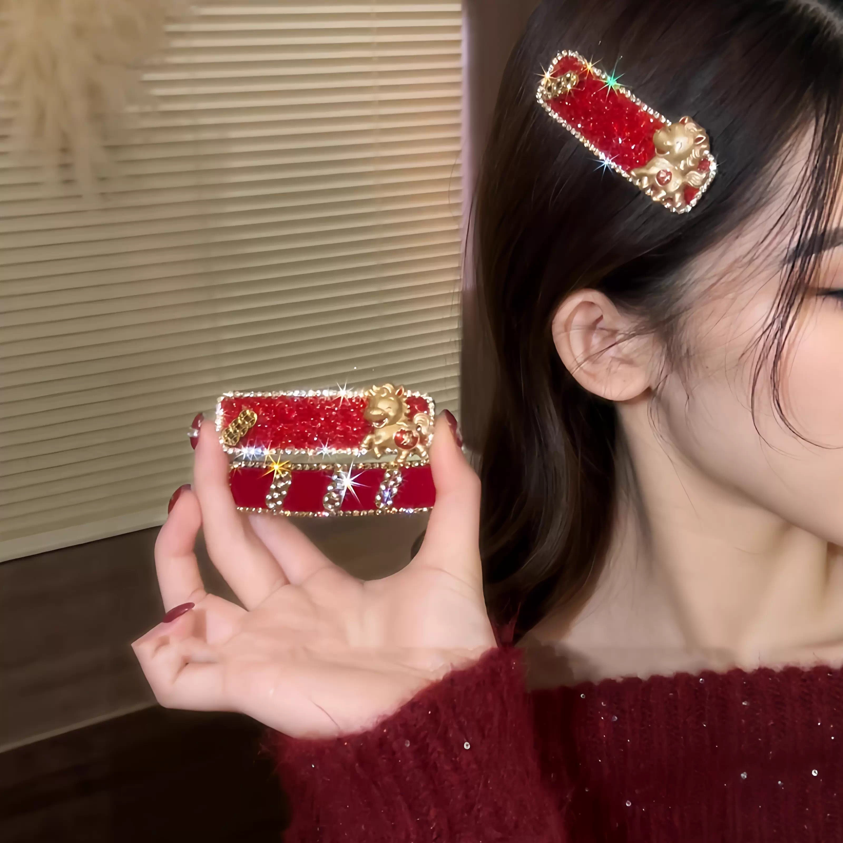 轻奢红色水钻小马发夹新年马上发财高级感侧边夹个性头饰精致发饰