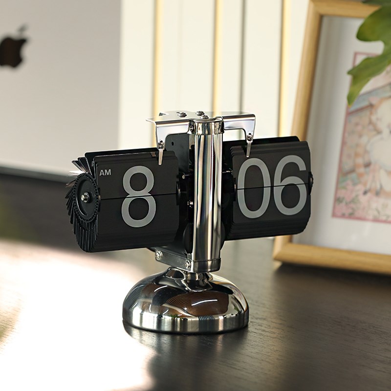 欧式复古自动翻页钟表座钟客厅家用桌面台钟小天平U摆台式单脚时